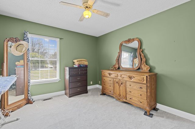 76 Lakeshore Dr, Beechgrove, TN 37018