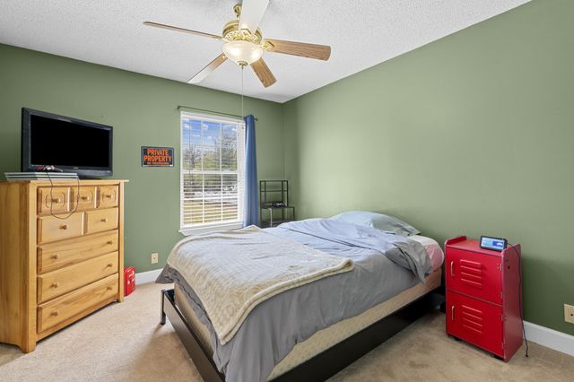 76 Lakeshore Dr, Beechgrove, TN 37018