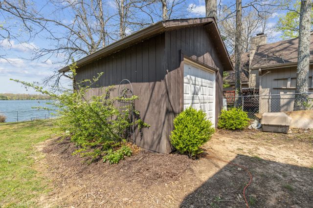 76 Lakeshore Dr, Beechgrove, TN 37018