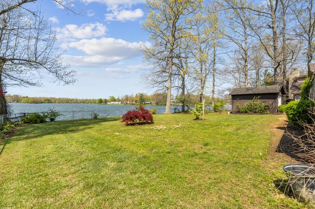 76 Lakeshore Dr, Beechgrove, TN 37018