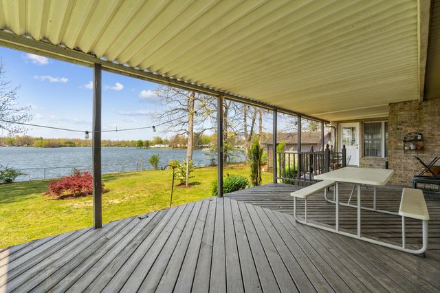 76 Lakeshore Dr, Beechgrove, TN 37018