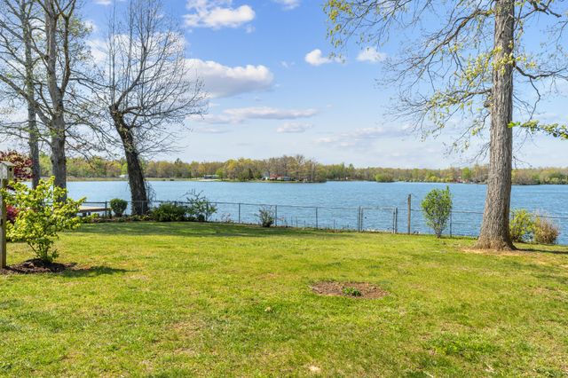 76 Lakeshore Dr, Beechgrove, TN 37018