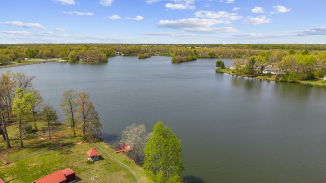 76 Lakeshore Dr, Beechgrove, TN 37018