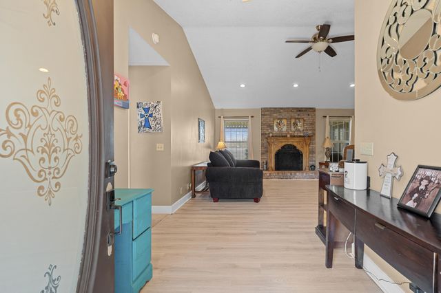 76 Lakeshore Dr, Beechgrove, TN 37018