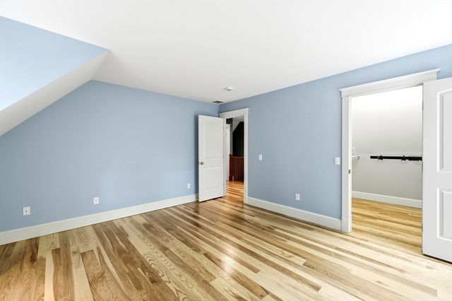36 Sovereign Way, Northampton, MA 01062