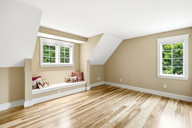 36 Sovereign Way, Northampton, MA 01062