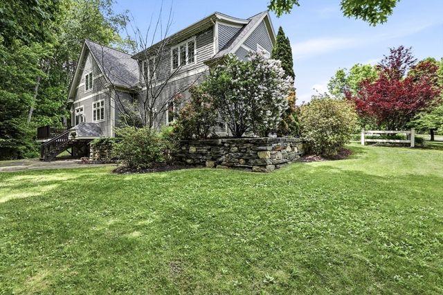 36 Sovereign Way, Northampton, MA 01062
