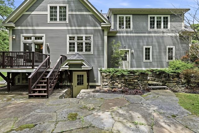 36 Sovereign Way, Northampton, MA 01062