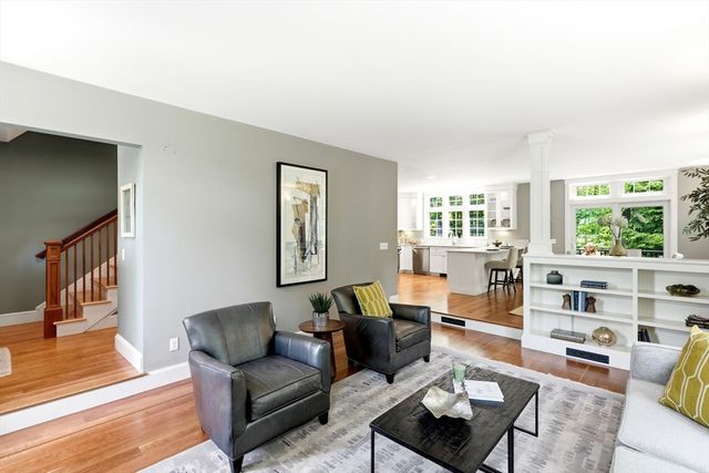 36 Sovereign Way, Northampton, MA 01062