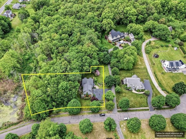 36 Sovereign Way, Northampton, MA 01062