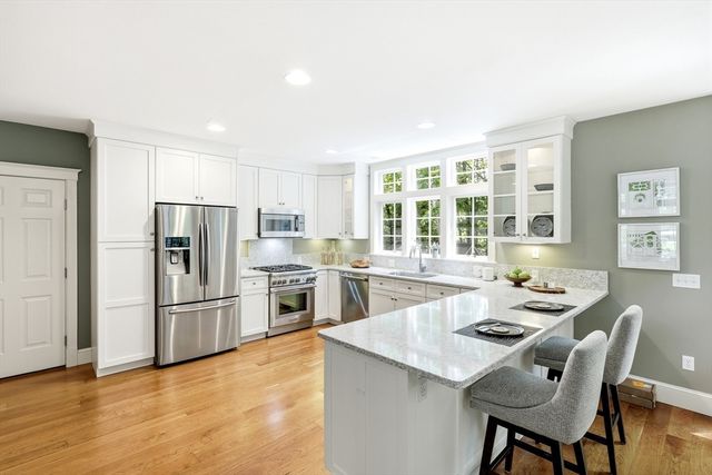 36 Sovereign Way, Northampton, MA 01062