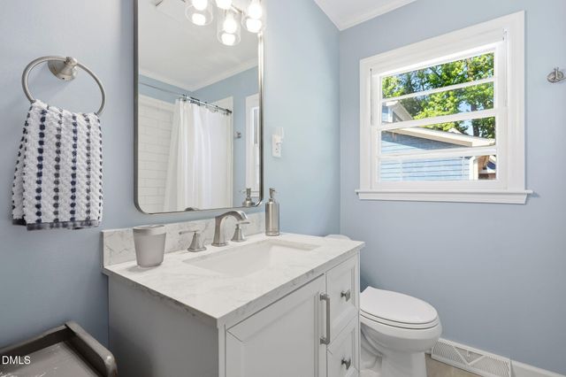 101 Hanna Street, Carrboro, NC 27510