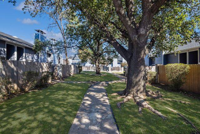 1010 W Rundberg LN 30, Austin, TX 78758