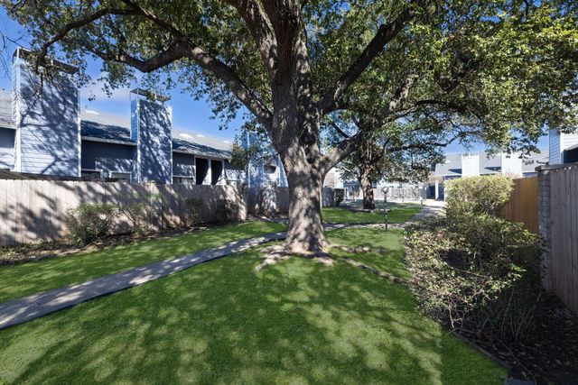 1010 W Rundberg LN 30, Austin, TX 78758