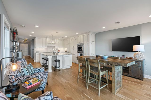 4018 Sunset Drive, Spring Park, MN 55384