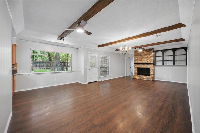 2009 Botts Drive, Arlington, TX 76012
