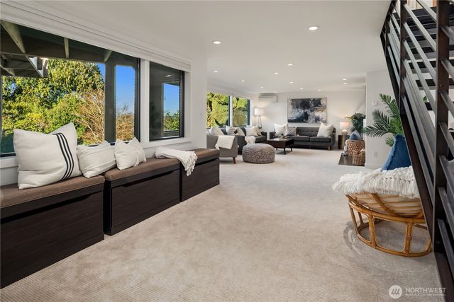 3350 58th Avenue SW, Seattle, WA 98116