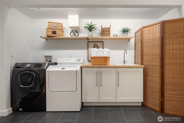 3350 58th Avenue SW, Seattle, WA 98116