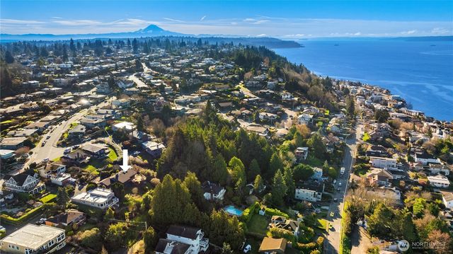 3350 58th Avenue SW, Seattle, WA 98116