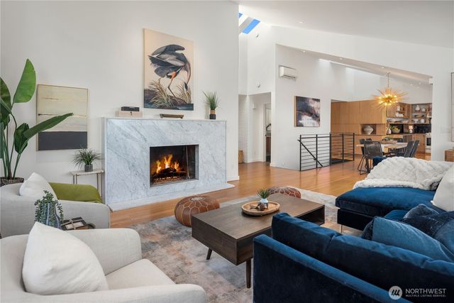 3350 58th Avenue SW, Seattle, WA 98116