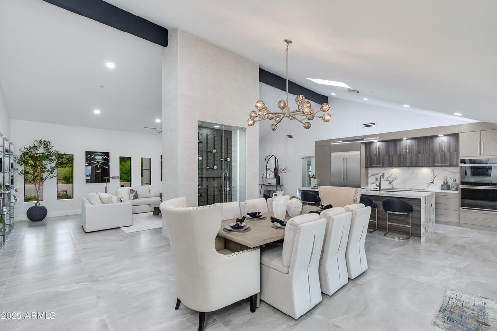 6403 E GOLD DUST Avenue, Paradise Valley, AZ 85253