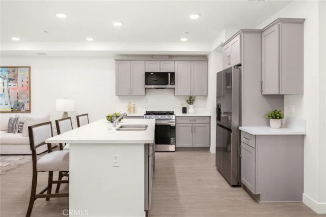 2457 1st Avenue, La Verne, CA 91750