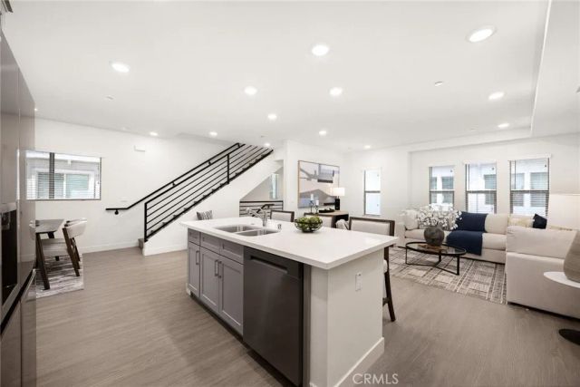 2457 1st Avenue, La Verne, CA 91750