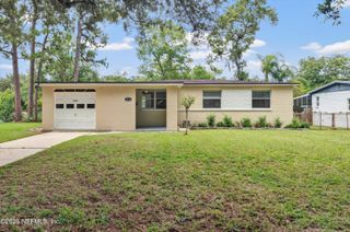 6816 LOTUS Road S, Jacksonville, FL 32211