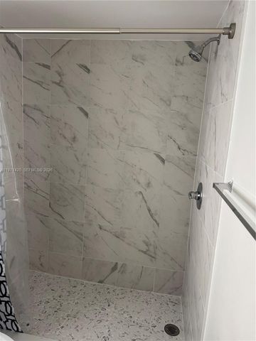 9041 Sunrise Lakes Blvd 303, Sunrise, FL 33322