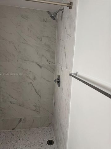 9041 Sunrise Lakes Blvd 303, Sunrise, FL 33322