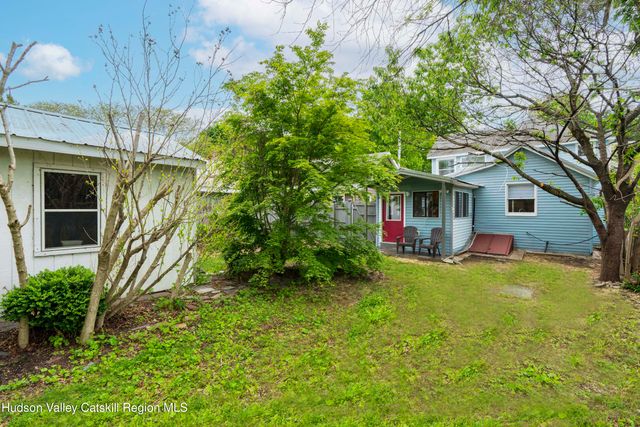 15 Charles Street, Rhinebeck, NY 12572