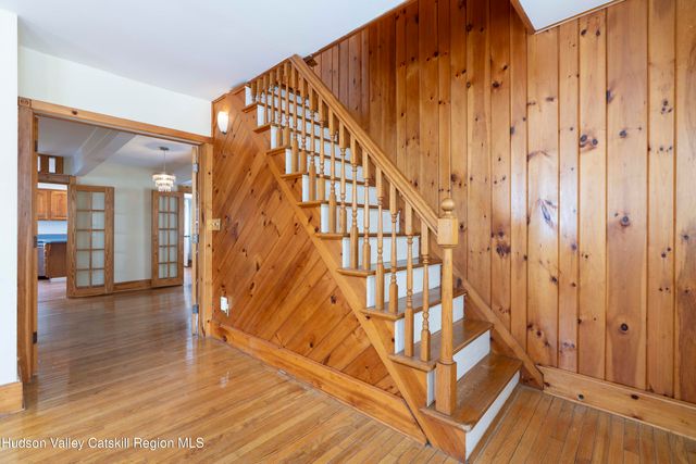 15 Charles Street, Rhinebeck, NY 12572