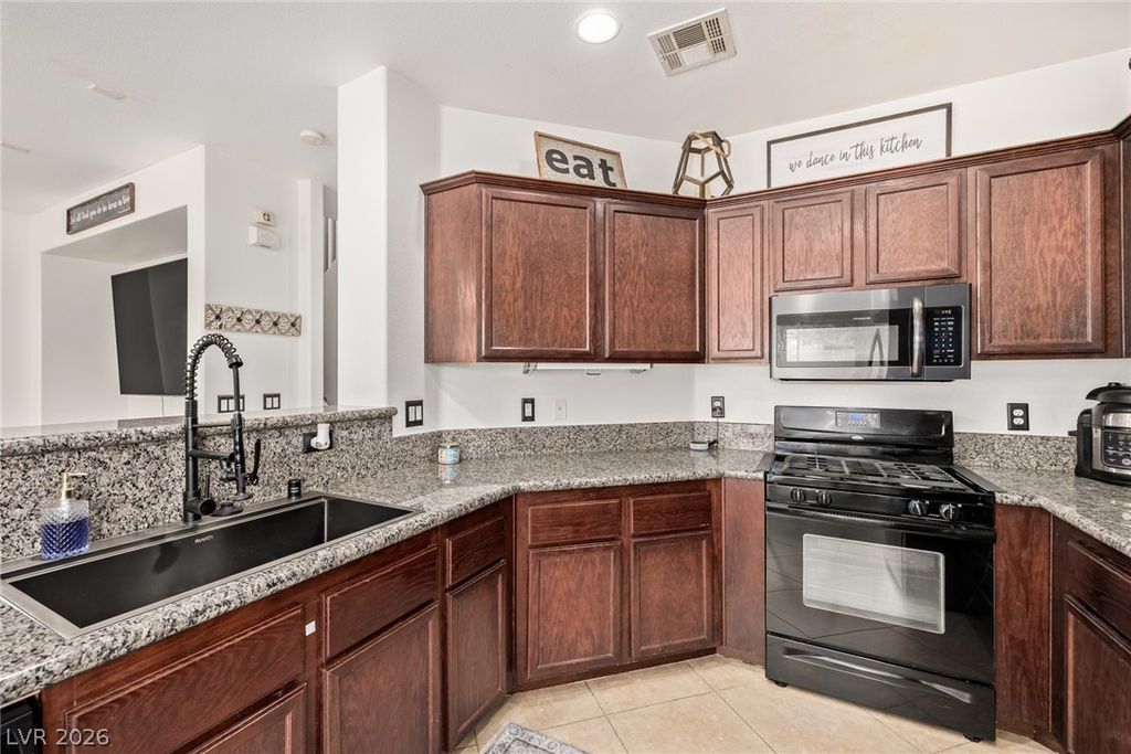 6215 Blushing Willow Street, North Las Vegas, NV 89081