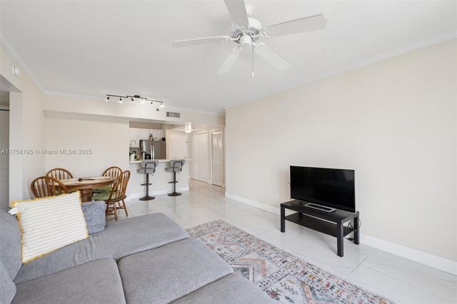 2665 SW 37th Ave 612, Miami, FL 33133