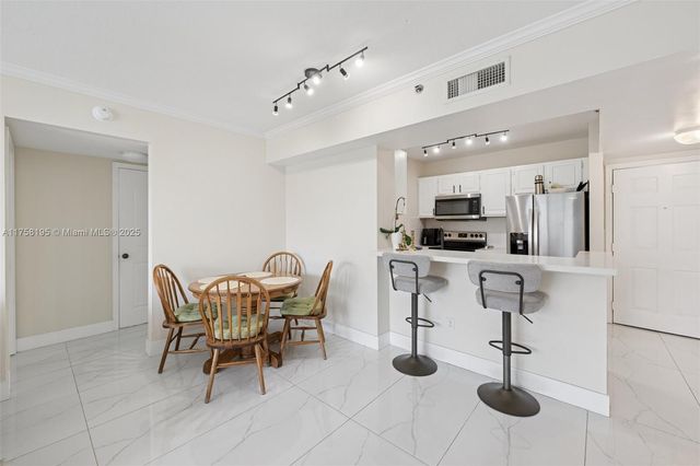 2665 SW 37th Ave 612, Miami, FL 33133