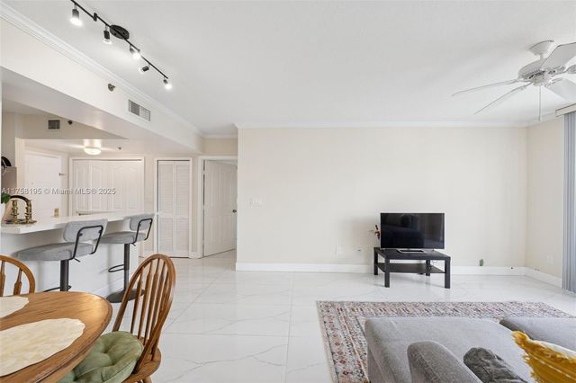 2665 SW 37th Ave 612, Miami, FL 33133