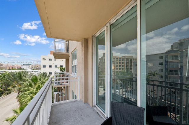 2665 SW 37th Ave 612, Miami, FL 33133