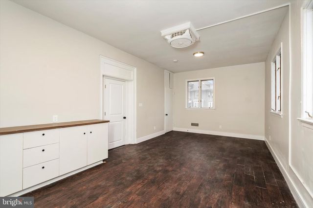 12 PARKSIDE AVE, Trenton, NJ 08618