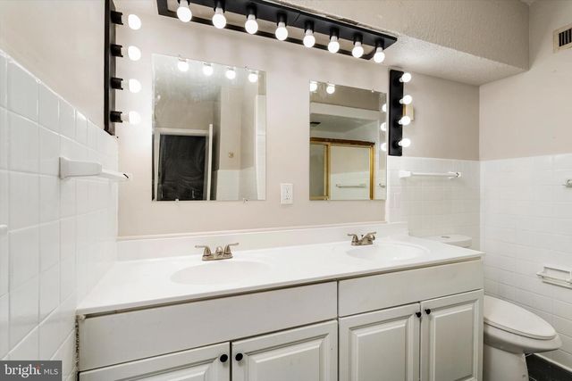 12 PARKSIDE AVE, Trenton, NJ 08618