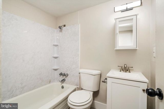 12 PARKSIDE AVE, Trenton, NJ 08618