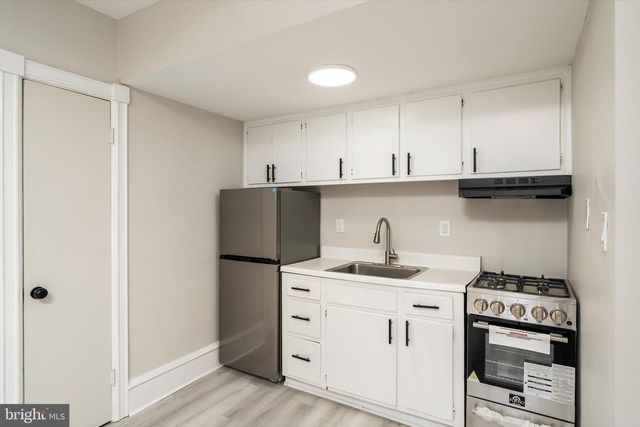 12 PARKSIDE AVE, Trenton, NJ 08618