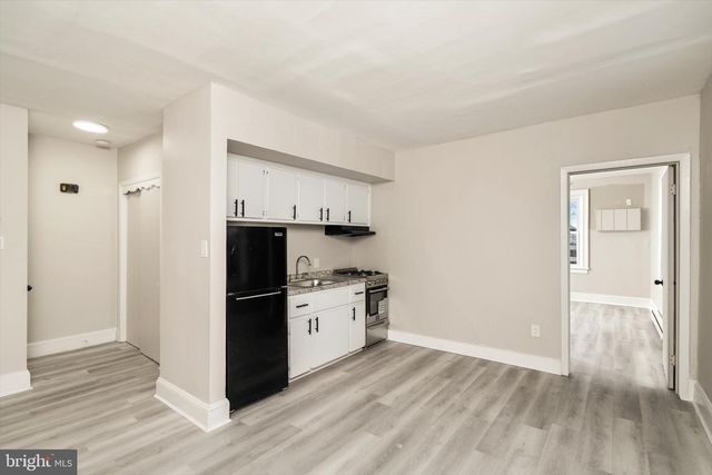 12 PARKSIDE AVE, Trenton, NJ 08618