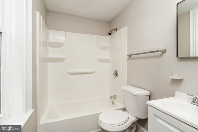 12 PARKSIDE AVE, Trenton, NJ 08618