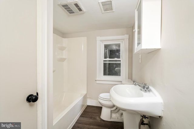 12 PARKSIDE AVE, Trenton, NJ 08618