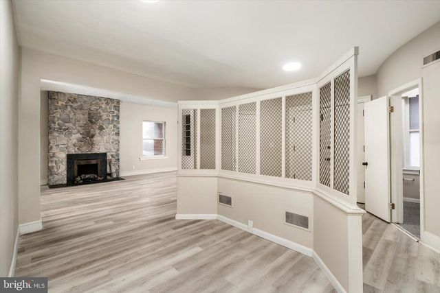 12 PARKSIDE AVE, Trenton, NJ 08618