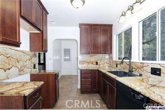 1926 El Sereno Avenue, Pasadena, CA 91103