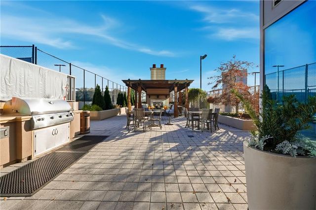 2795 Peachtree NE Road 2604, Atlanta, GA 30305