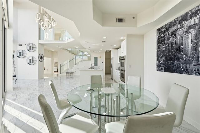 2795 Peachtree NE Road 2604, Atlanta, GA 30305