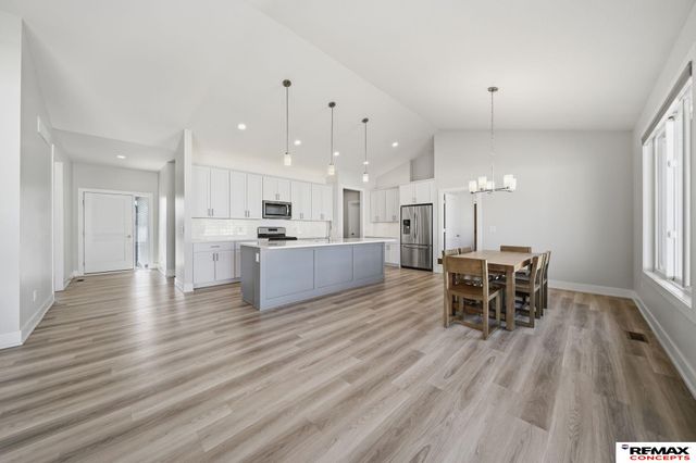 836 W Miramonte Road, Lincoln, NE 68523