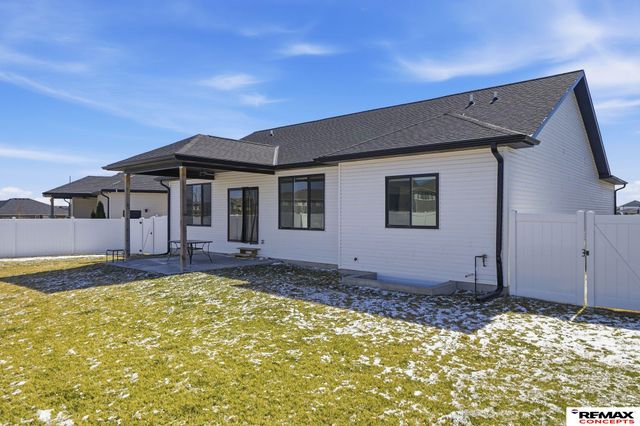 836 W Miramonte Road, Lincoln, NE 68523